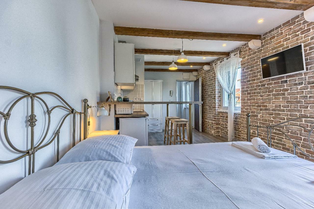 Charming Studio Apartment Split Buitenkant foto