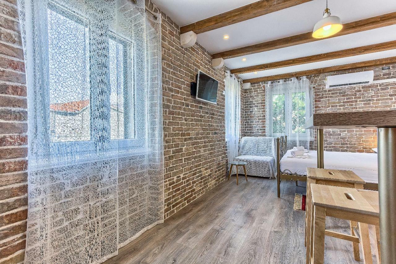 Charming Studio Apartment Split Buitenkant foto